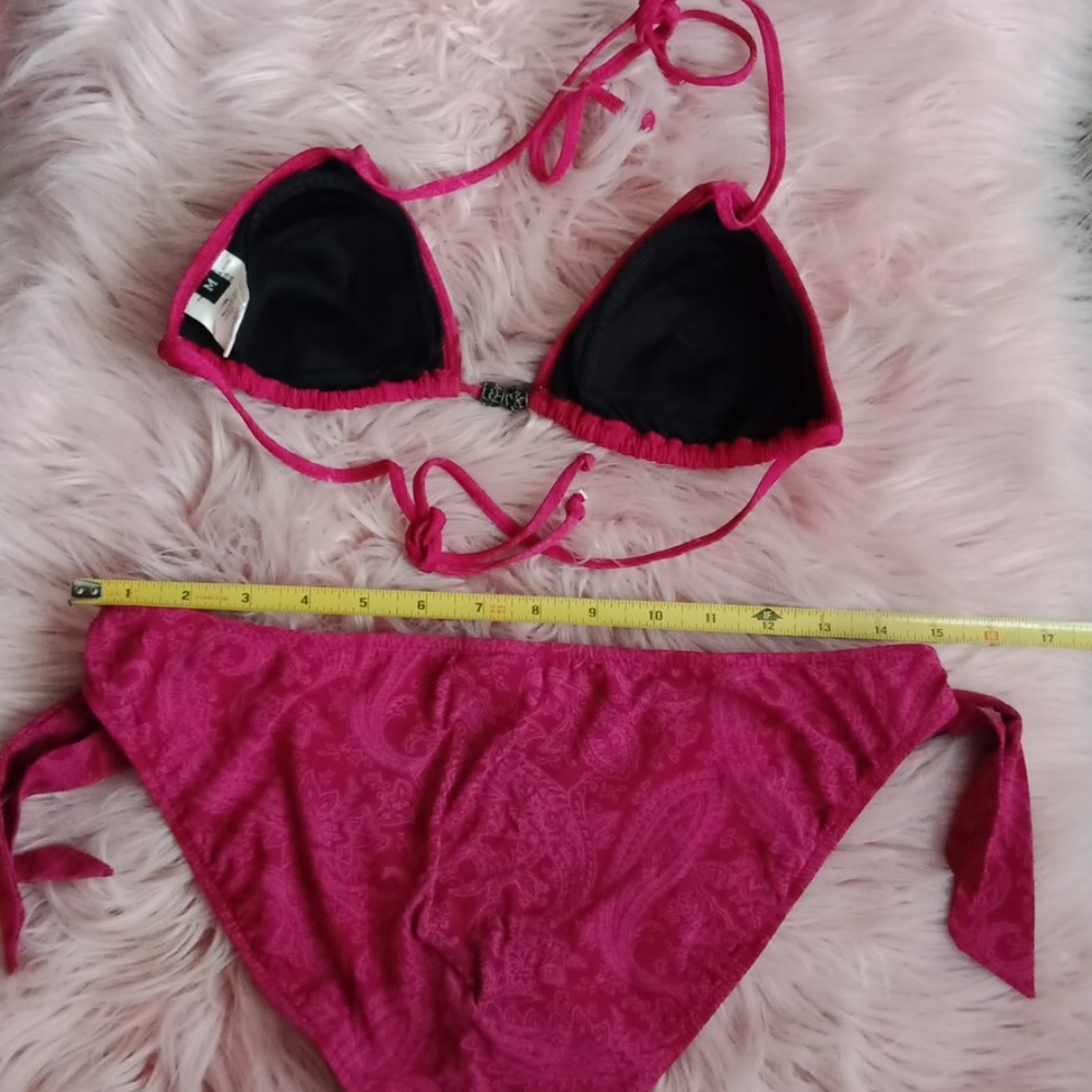 Bikini - Picture 7 of 12